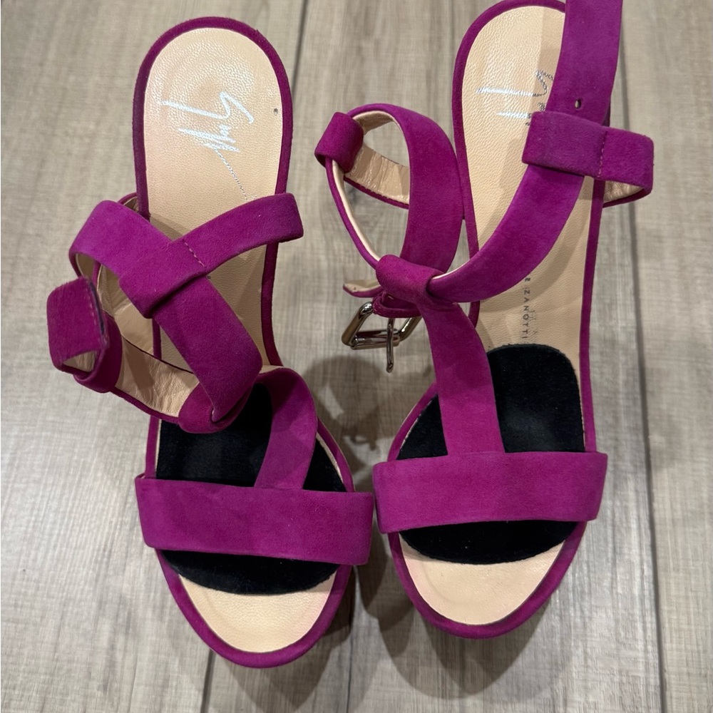 Giuseppe Zanotti Fuchsia Curve Gem Sandals - Picture 6 of 7